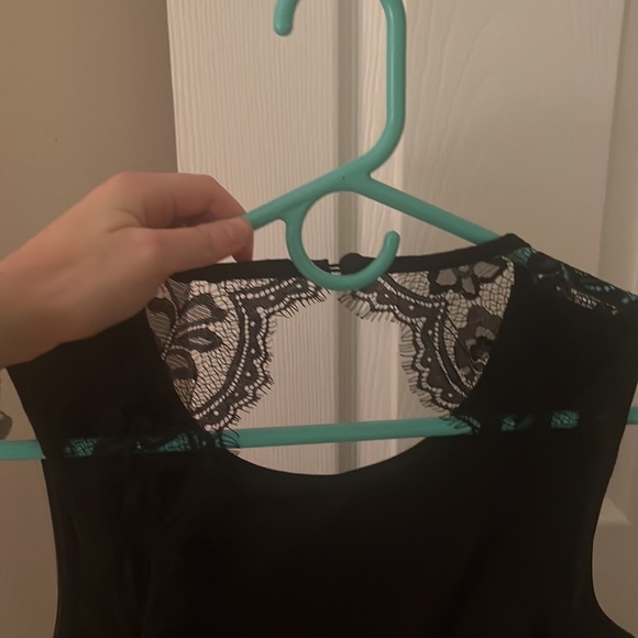 Lulu’s black dress - Picture 4 of 5